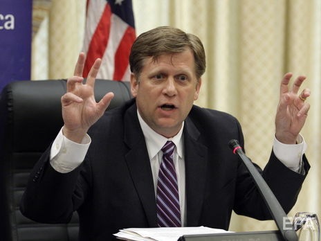 Макфол заявил, что Путин хочет подорвать демократию в Украине, так как она угрожает его системе правления