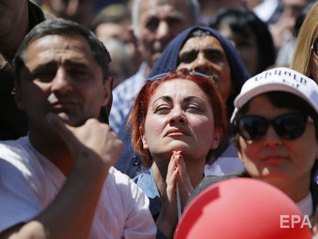 Протестувальники у Вірменії зайняли мерію Гюмрі. Відео