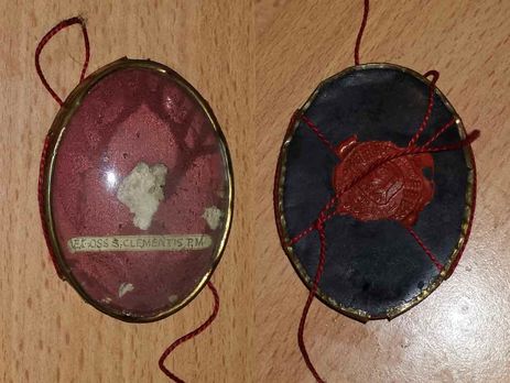 Лондонські сміттярі виявили згорток із мощами, які, можливо, належать убитому у Криму папі римському