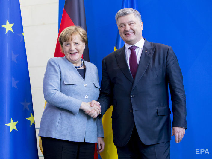 У Берліні підтвердили намір Меркель зустрітися з Порошенком і Макроном 10 травня в Аахені