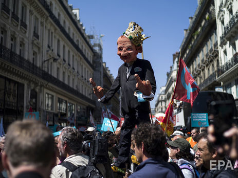В Париже протестуют против политики Макрона. Фоторепортаж