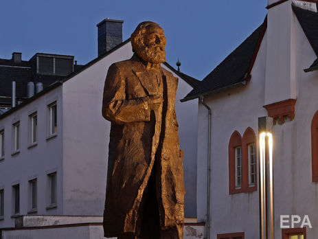 У Німеччині відкрили пам'ятник Марксу, незважаючи на протести