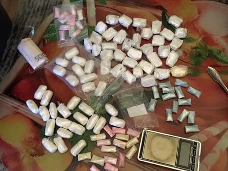 В СБУ заявили, что разоблачили межрегиональную группировку по производству метадона, которую контролировал российский 