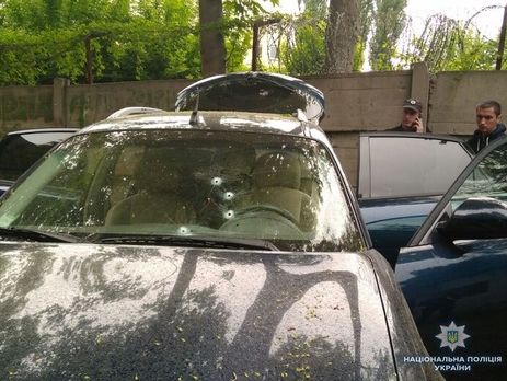 У Києві обстріляли автомобіль бізнесмена, який забезпечує пальним поліцію і Держуправління справами