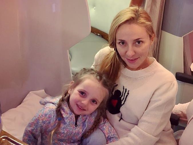 Дочка Навки і Пєскова віршем привітала сестру із днем народження