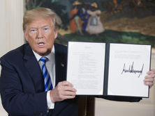 Трамп заявив про вихід США з ядерної угоди з Іраном, масове отруєння в Черкасах. Головне за день