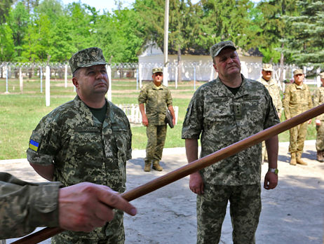 До конца года в Украине построят 15 хранилищ боеприпасов – Полторак