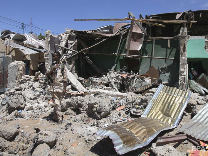 В результате взрыва на рынке в Сомали погибло как минимум пять человек