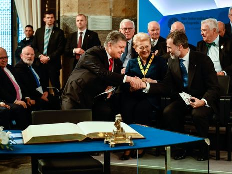 Порошенко об итогах переговоров с европейскими лидерами в Ахене: Вдохновляющая, оптимистичная атмосфера