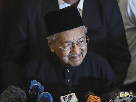92-річний Мохамад, обраний прем'єр-міністром Малайзії, став найстарішим главою держави на планеті