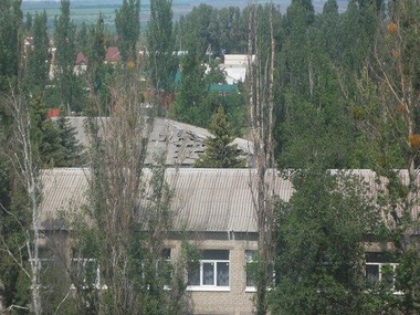 В Славянске артиллерийский снаряд попал в школу