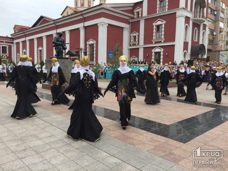 В Кривом Роге из-за песни Захаровой о российских военных в Сирии уволили чиновника