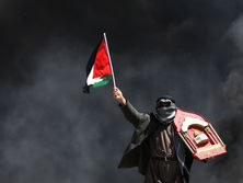 Протести проти посольства США в Єрусалимі, Каталонія обрала прем'єра. Головне за день