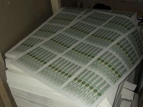 Правоохоронці припинили діяльність угруповання, яке займалося виробництвом і збутом підроблених марок акцизного податку – прокуратура