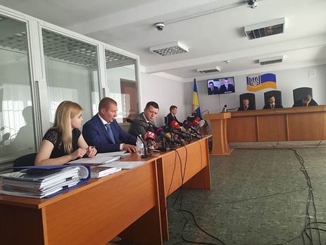 Оболонский суд перенес на 5 июня рассмотрение дела о госизмене Януковича