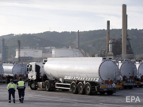 Руководитель Total допустил, что нефть до конца 2018 года подорожает до $100 за баррель