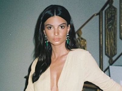 Ратаковски снялась топлес