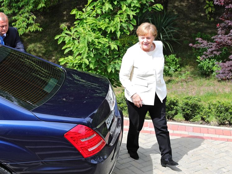 Німеччина вважає, що Україна має залишитися транзитером газу – Меркель