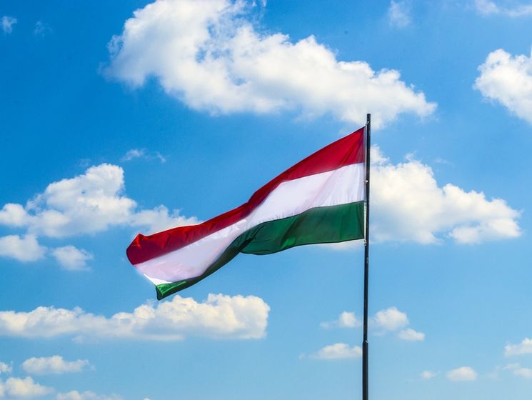 Уряд Орбана на першому засіданні ухвалив меморандум про захист закарпатських угорців