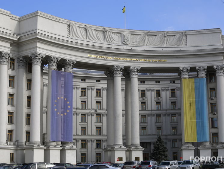 МЗС України засудило обшуки і затримання кримських татар у анексованому Криму