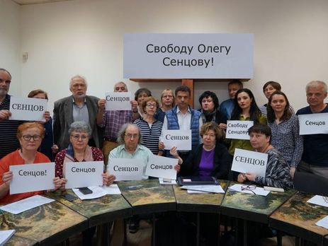 130 учених і діячів культури вимагають звільнити Сенцова