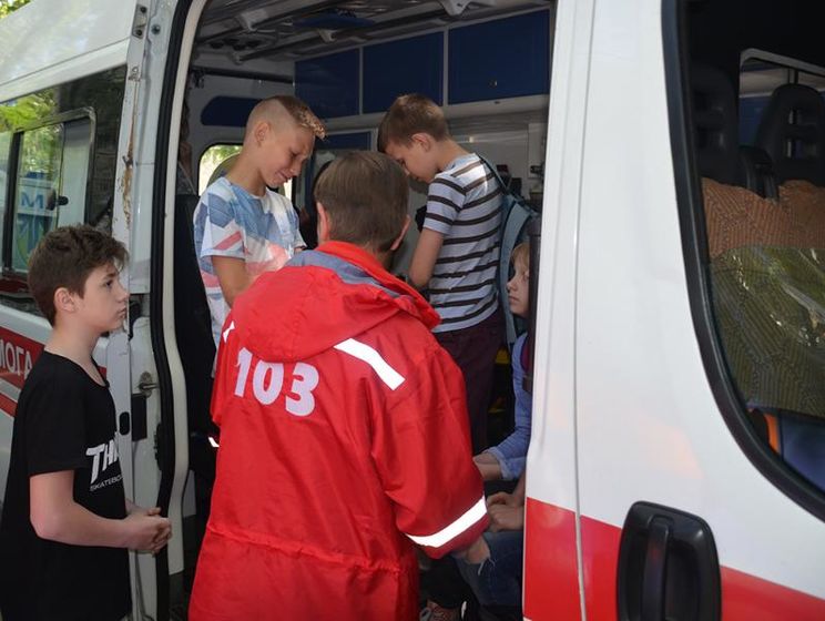 Массовое отравление детей: спасатели обследовали школу в Николаеве, опасных веществ не обнаружили – ГСЧС