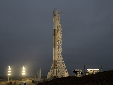 Falcon 9 вывела на орбиту сразу семь спутников. Видео