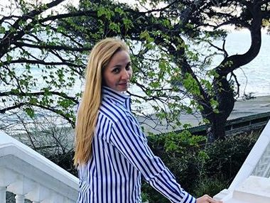 Навка показала позу черепахи