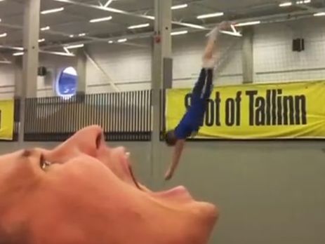 Эстонские акробаты создали иллюзорные номера