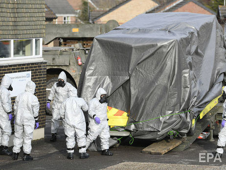 В Кремле считают, что британские власти могут насильно удерживать Скрипалей