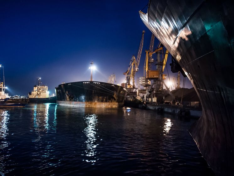 Обшуки в порту Южний пов'язані з розкраданнями на 100 млн грн – НАБУ