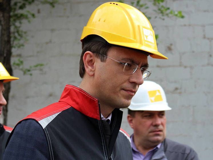 Омелян заявил, что трудовые мигранты постепенно возвращаются в Украину из-за повышения зарплат дорожным строителям