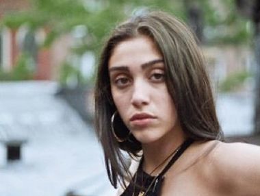 Дочка Мадонни показала неголені пахви у рекламі Converse