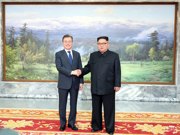 Лідери Північної і Південної Корей провели другу у 2018 році зустріч