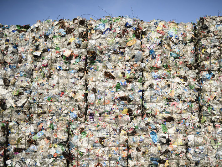 Еврокомиссия предлагает запретить одноразовую пластиковую посуду