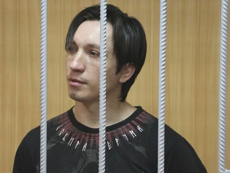 Засуджений у РФ після акції "Він вам не Дімон" оголосив безстрокове голодування на підтримку Сенцова
