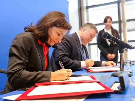 В МВД сообщили, что стоимость 55 вертолетов Airbus Helicopters, которые Украина купит у Франции, составляет около €551 млн