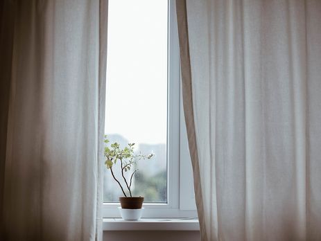 В Киеве из окна на 12-м этаже выпал четырехлетний мальчик – полиция