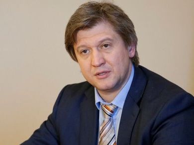 Экономист Охрименко: Пойманный на неуплате налогов министр Данилюк шантажирует украинцев деньгами от МВФ