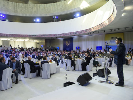 Гройсман назвал огромной трагедией выезд украинцев на заработки за границу