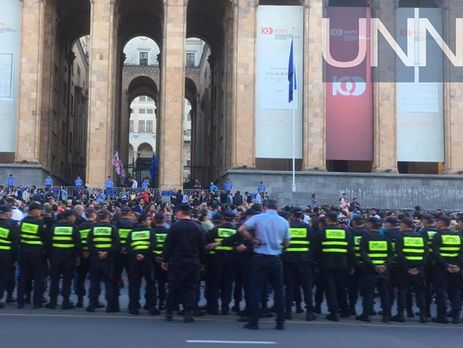 В Грузии после массовых протестов уволился главный прокурор страны