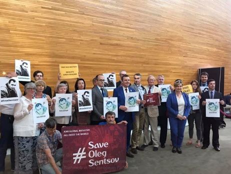 У Європарламенті закликали звільнити Сенцова