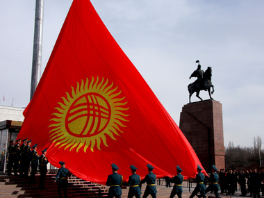 Россия предлагает Кыргызстану $1,2 млрд за присоединение к Таможенному союзу