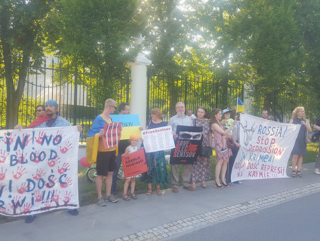 По всему миру прошла глобальная акция за освобождение Сенцова. Фоторепортаж