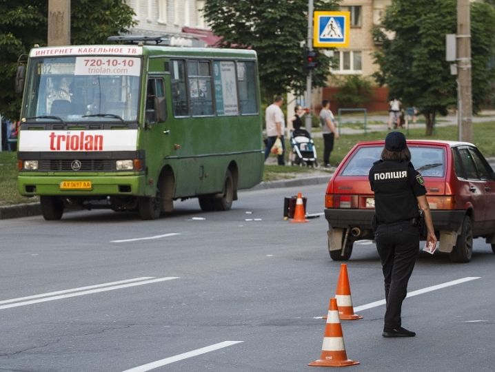 Харьковчанин пытался угнать маршрутку с пассажирами