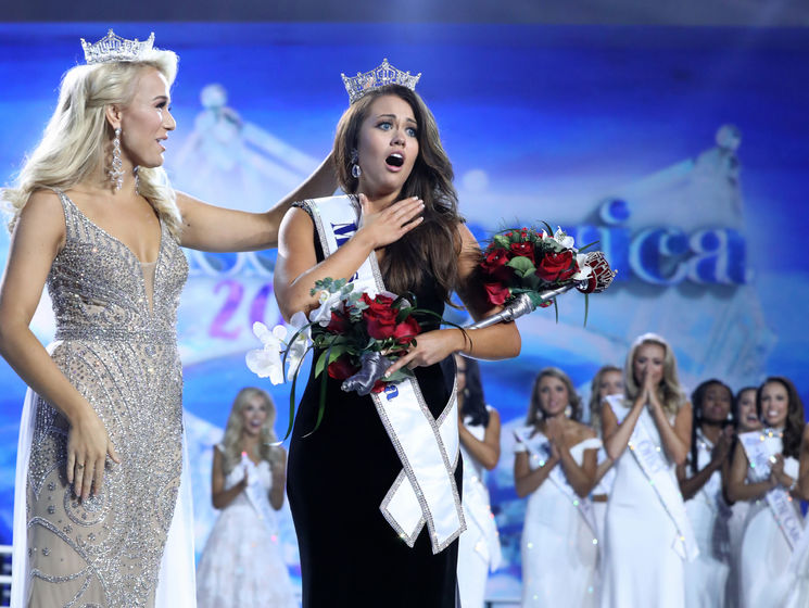 Организаторы конкурса "Мисс Америка" решили отказаться от дефиле в бикини