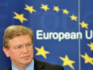 Еврокомиссар: Украине нужно справиться с финансовыми трудностями