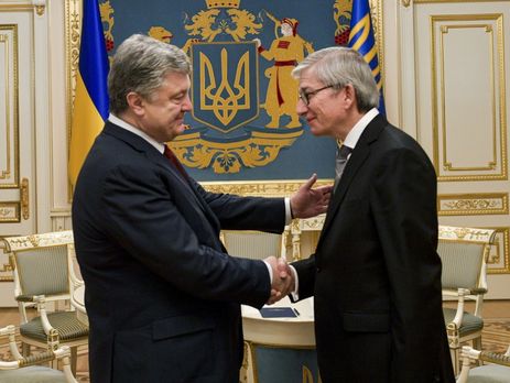 Порошенко призвал Всемирный конгресс украинцев приобщиться к борьбе за освобождение украинских политзаключенных