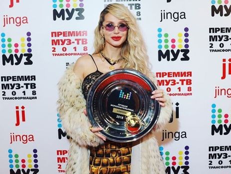 Loboda впервые после родов выступила перед публикой