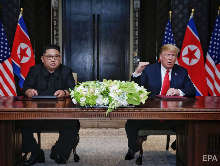 Переговоры Трампа и Ким Чен Ына за 60 секунд. Видео